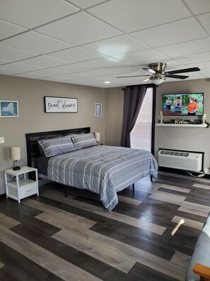 WiFi, bed sheets