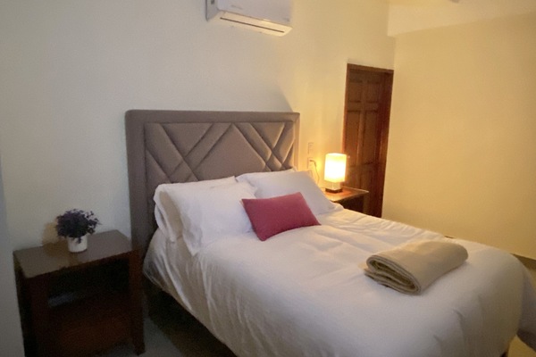 1 makuuhuone, pimennysverhot, silitysrauta/-lauta, ilmainen Wi-Fi