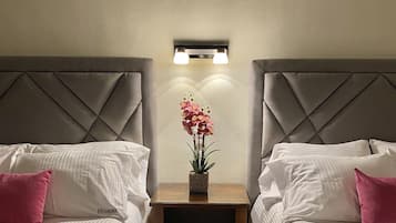 Deluxe Double Room | 1 bedroom, blackout drapes, iron/ironing board, free WiFi