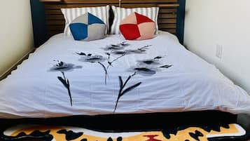 4 bedrooms, free WiFi, bed sheets