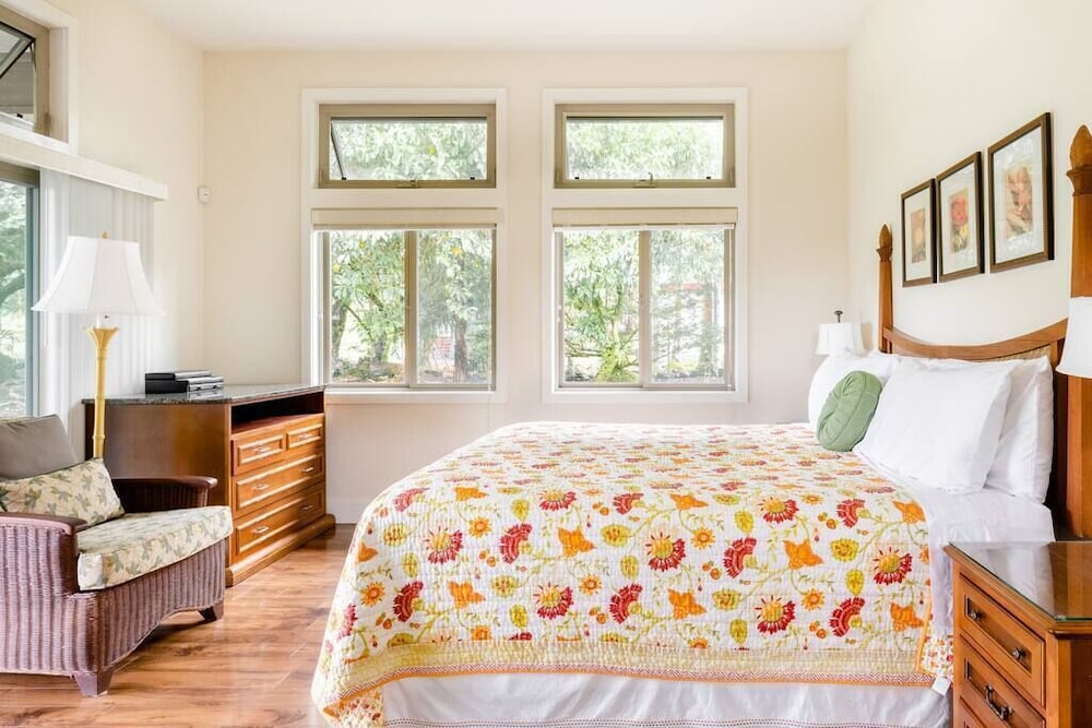 Estate on Tropical Acre Harmony in Paradise Hawaiian Paradise Park