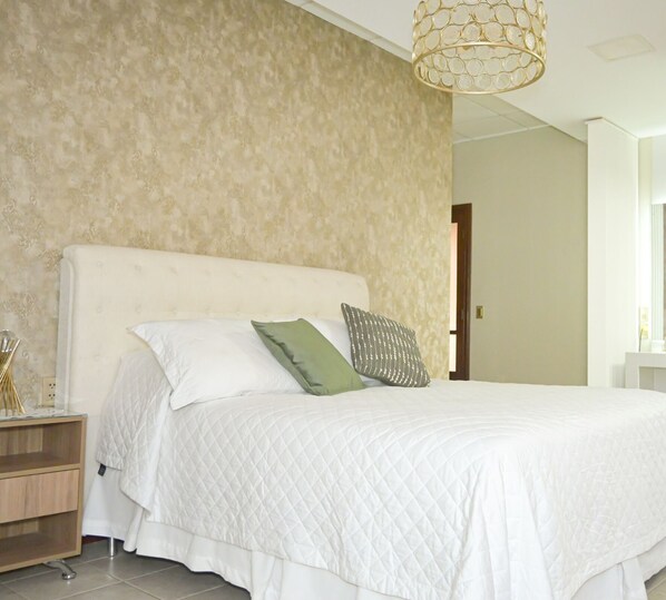 Bureau, Wi-Fi gratuit, draps fournis