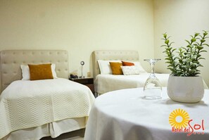 Double Room | Desk, free WiFi, bed sheets - HOTEL DE SOL (Tarija)