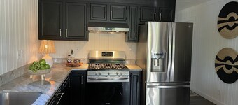 Beautiful Private Country Home on 23 acres. Sleeps 9. Pond, dock, hiking trails.