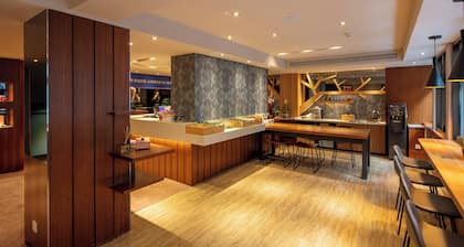 Rich & Free Hotel Kaifeng