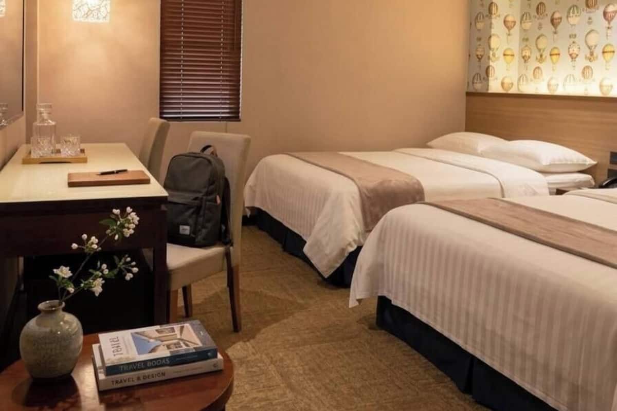 Luxury Double or Twin Room | In-room safe, desk, laptop workspace, soundproofing