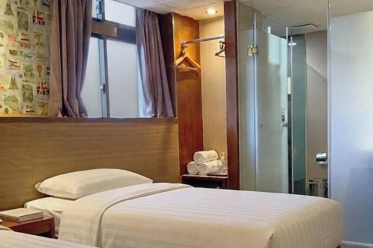In-room safe, desk, laptop workspace, soundproofing