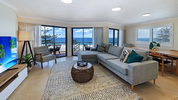 TV - Unit 9 'The Rocks', Coolum Beach (Coolum Beach)