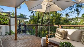 Terrace/patio - Cottage on Lorien Avenue (Coolum Beach)