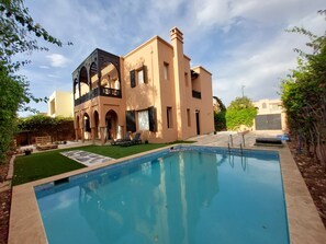 Utomhuspool