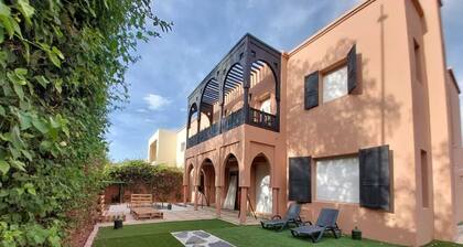 Dahlia de Marrakech 10 minutes from the city center