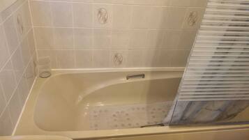 Douche, serviettes fournies