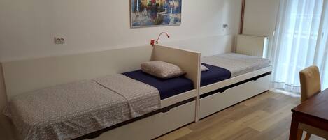 3 chambres, fer et planche Ă repasser, Wi-Fi, literie fournie