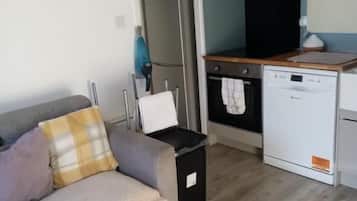 Televisión y chimenea
