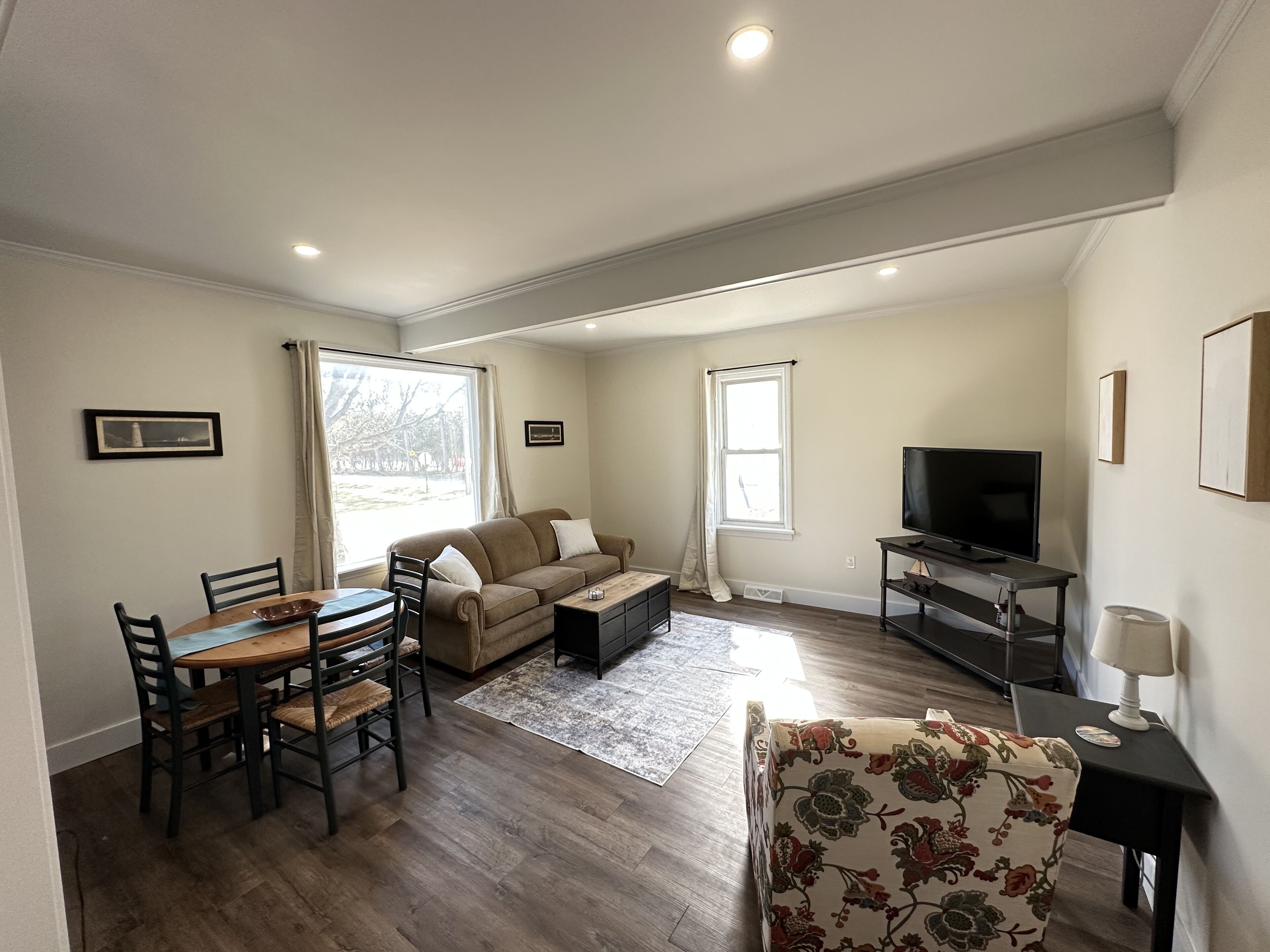 Cozy Downtown East Tawas Home!