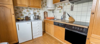 Apartment 'See- Panorama' with Lake View, Balcony and Wi-Fi
