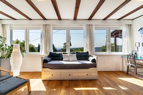 Apartamento 'Augensteins Burgzimmer' con terraza privada y Wi-Fi