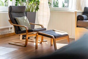 Interior - Apartment 'Augensteins Burgzimmer' with Private Terrace and Wi-Fi (Seelbach)