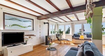Apartment 'Augensteins Burgzimmer' with Private Terrace and Wi-Fi