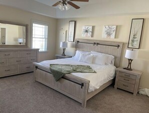 2 bedrooms - Two-Bedroom Townhome with King Suite & Jacuzzi Tub (Rocky Mount)