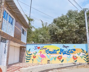 Front of property - Hostal ISABELLA  (Santa Marta)