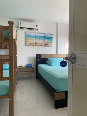 Memory foam beds, free WiFi - Hostal ISABELLA  (Santa Marta)