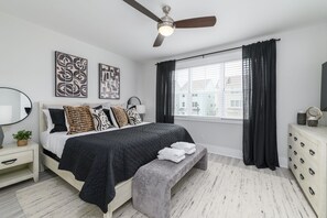 5 Schlafzimmer, Bügeleisen/Bügelbrett, kostenloses WLAN, Bettwäsche