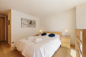 2 多间卧室、床单