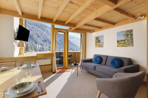 Living and dining room