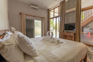 6 室のベッドルーム、セーフティボックス (室内)、旅行用ベビーベッド、WiFi