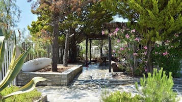 House, 2 Bedrooms, Balcony, Garden View | Garden