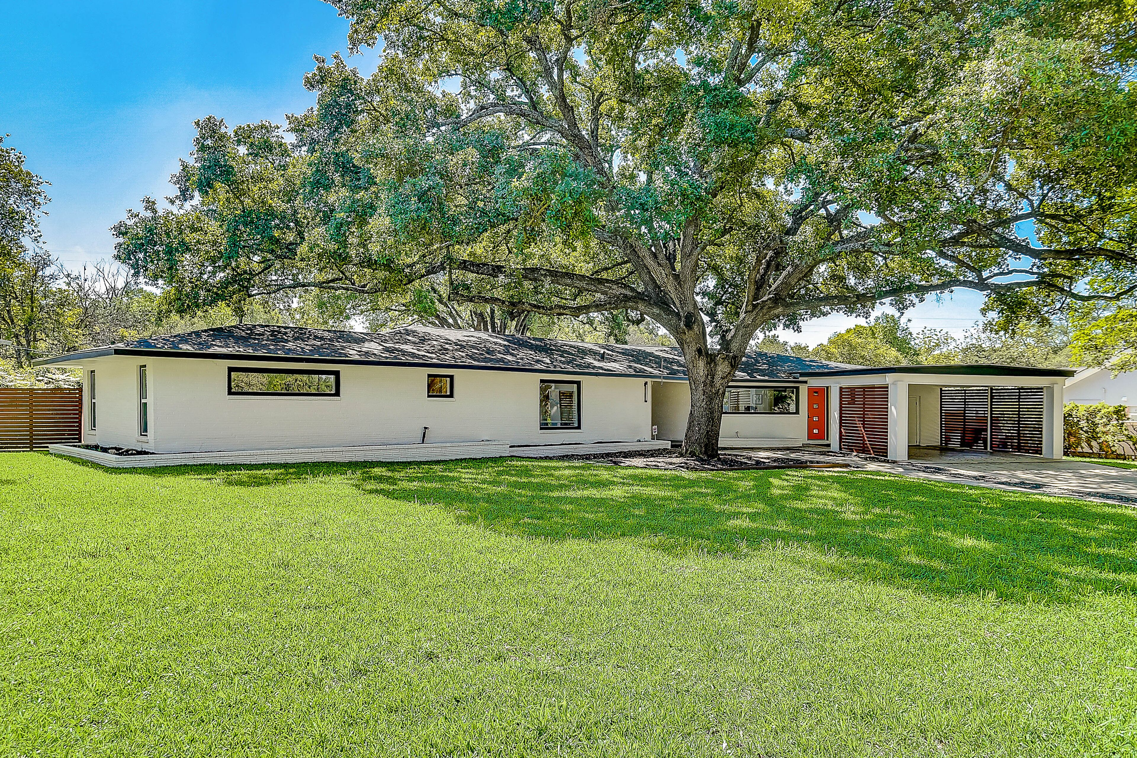 Modern beauty with enclosed yard, pool, playset, grill, fireplace, piano, & AC