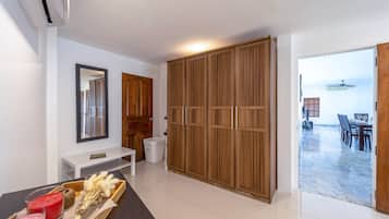 Comfort Villa | 4 bedrooms, iron/ironing board, free WiFi
