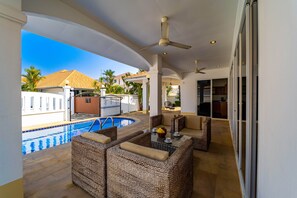 Terrace/patio - Private 4 Bedroom Pool Villa - NG411 (Hua Hin)