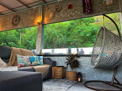 Wonderland Jungle Hostel