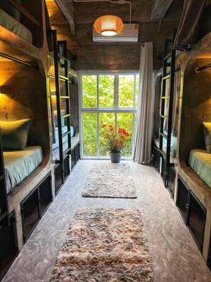 Dormitorio compartido clásico, dormitorio mixto (Chesher Cat (12 Beds Dorm)) | Wifi gratis y ropa de cama 