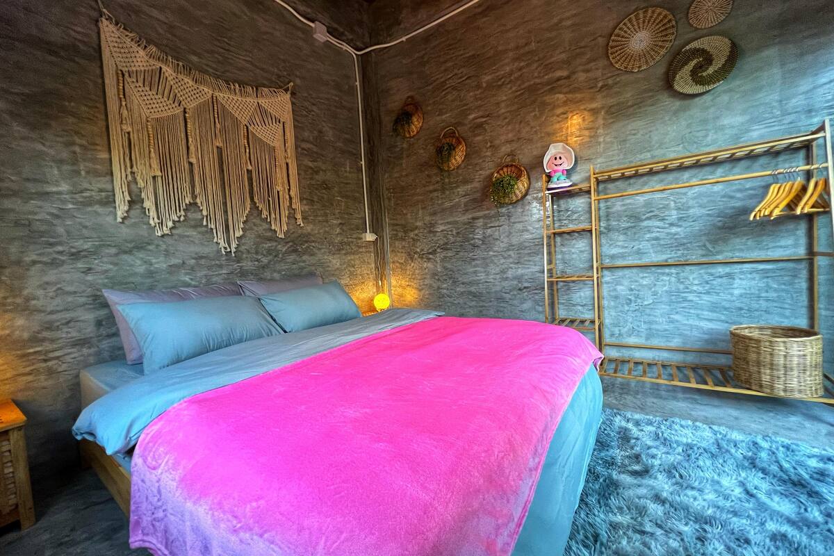 Comfort Double Room | Free WiFi, bed sheets