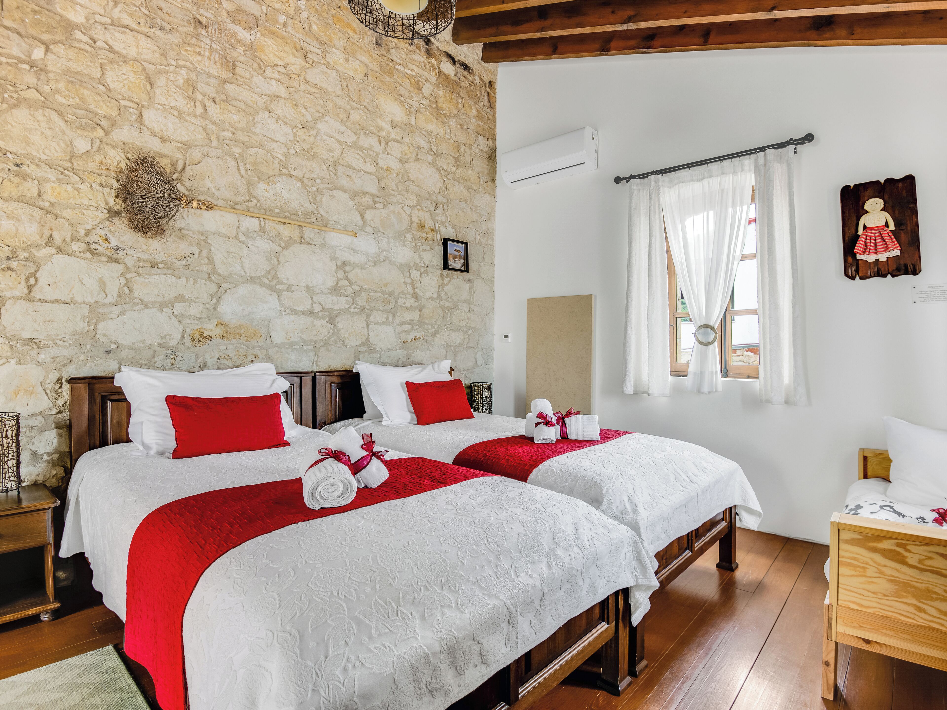 1 bedroom, iron/ironing board, internet, bed sheets