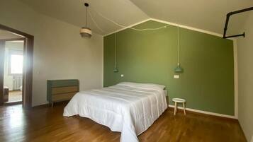 2 bedrooms, internet