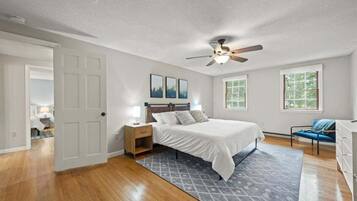 5 bedrooms, iron/ironing board