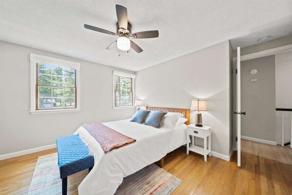 5 bedrooms, iron/ironing board