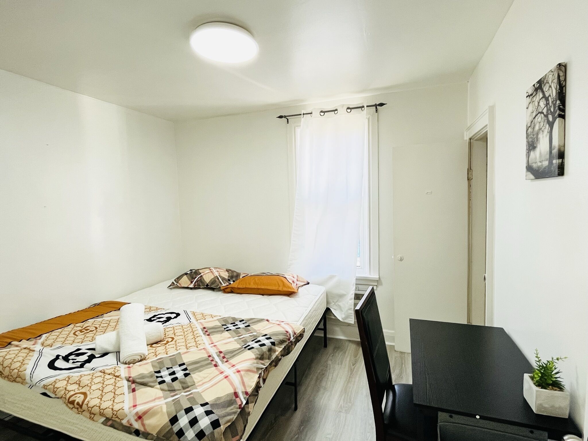 Walk to the Falls! Your vacation Home in Niagara