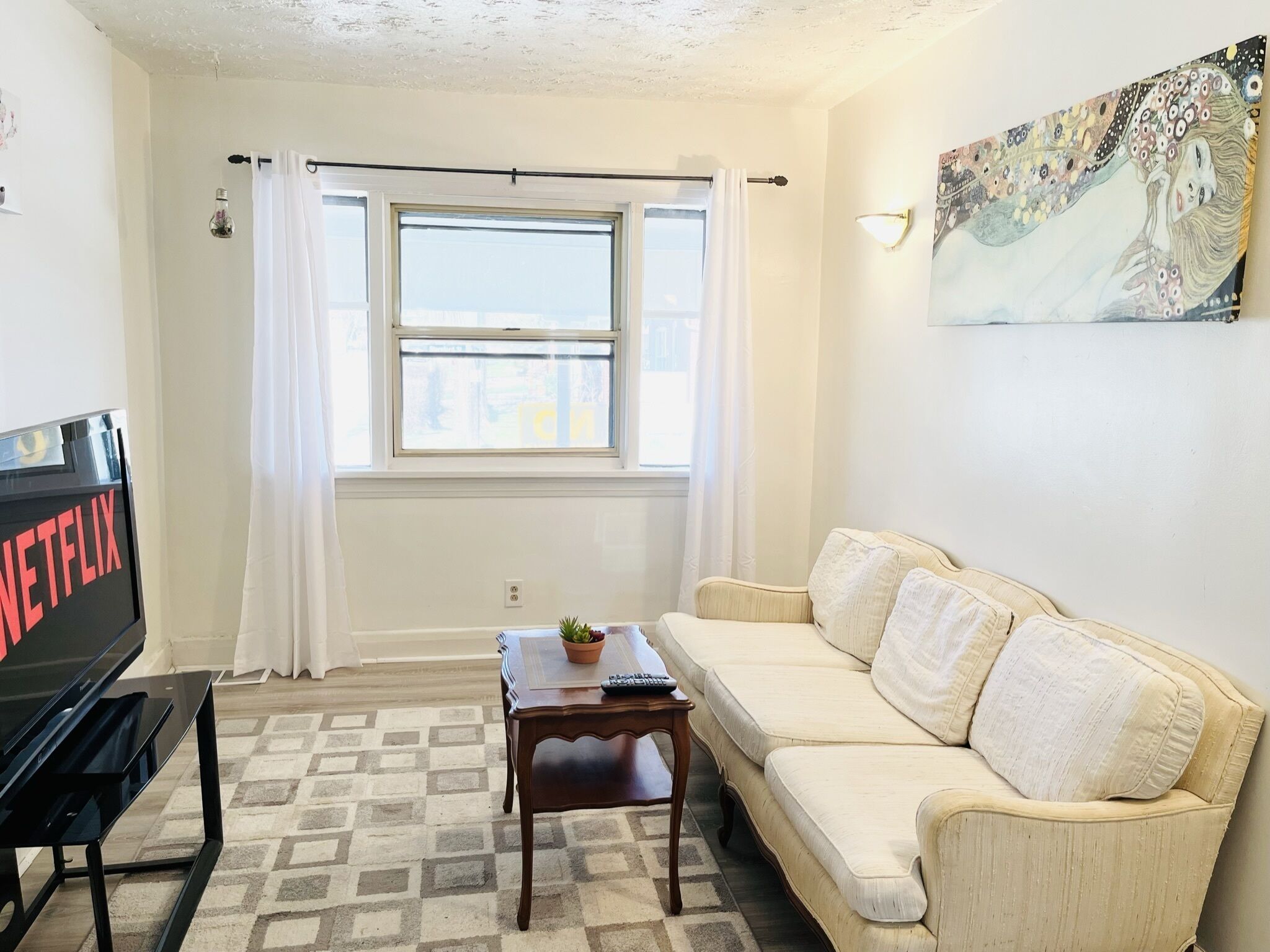 Walk to the Falls! Your vacation Home in Niagara