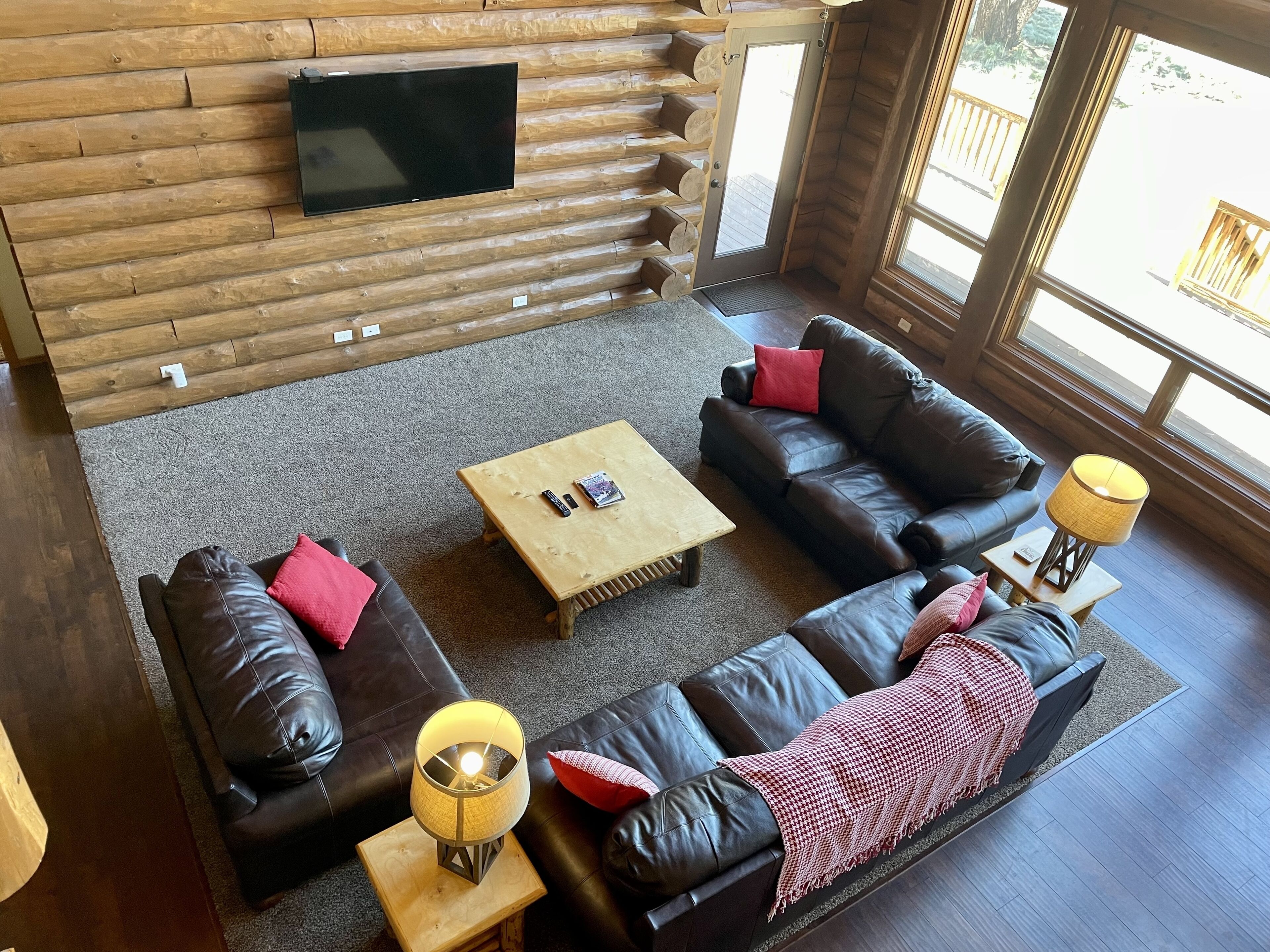Spacious cabin near Flagstaff & Williams w/ views of Snowbowl & National Forest