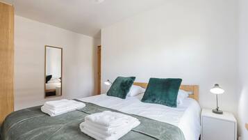 2 slaapkamers, een strijkplank/strijkijzer, wifi, beddengoed