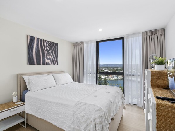 1 bedroom, bed sheets