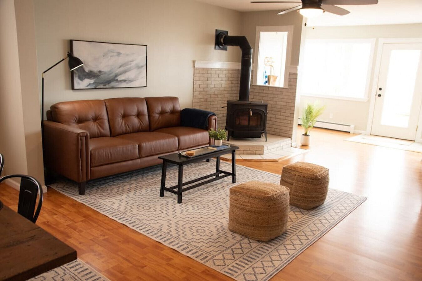 Huge Sandy Pond LAKE HOUSE - Sleeps 14!