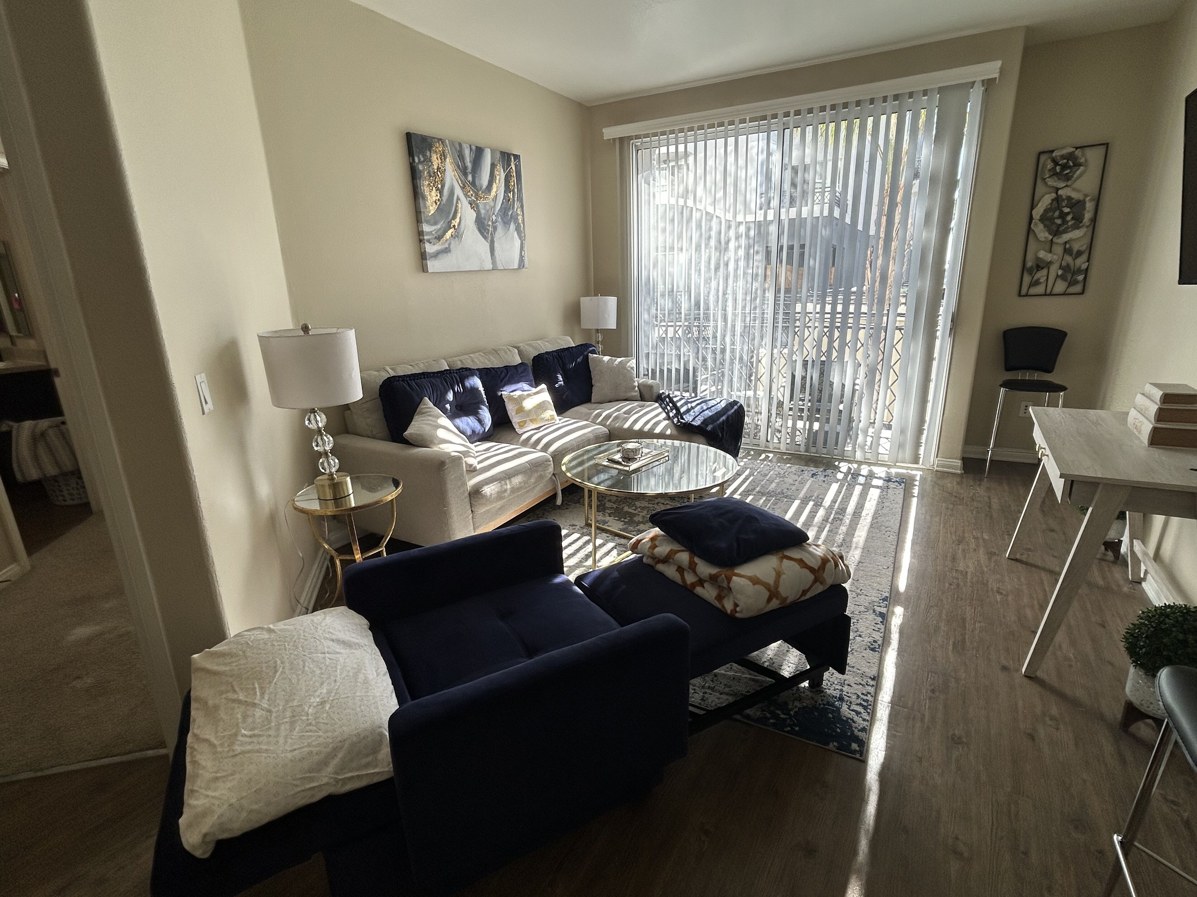 2 bedroom in Marina Del Rey-less than 10 mins from Venice beach!