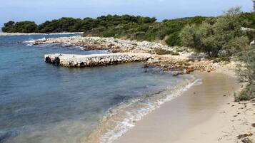 Căn hộ, 2 phòng ngủ, hút thuốc, sân hiên | Bãi biển