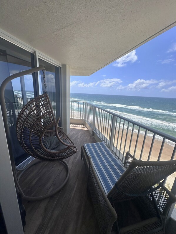 Terrace/patio - Absolute Beachfront Luxury | Heated Pool + 75" TV (Main Beach)